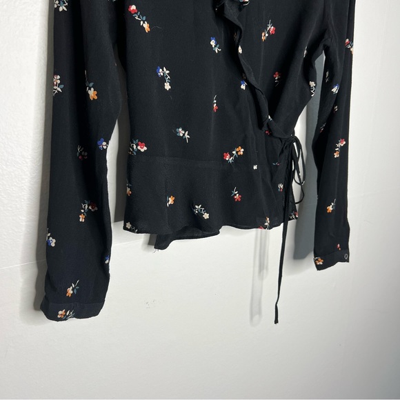 Rails Simone Wrap Blouse in Black Kyoto Floral Sz M - Picture 6 of 7